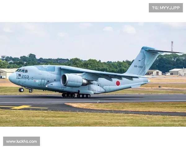 日本航空自卫队运输机在名古屋机场紧急着陆 引发安全关注 日本航空自卫队运输机在名古屋机场紧急着陆 引发安全关注